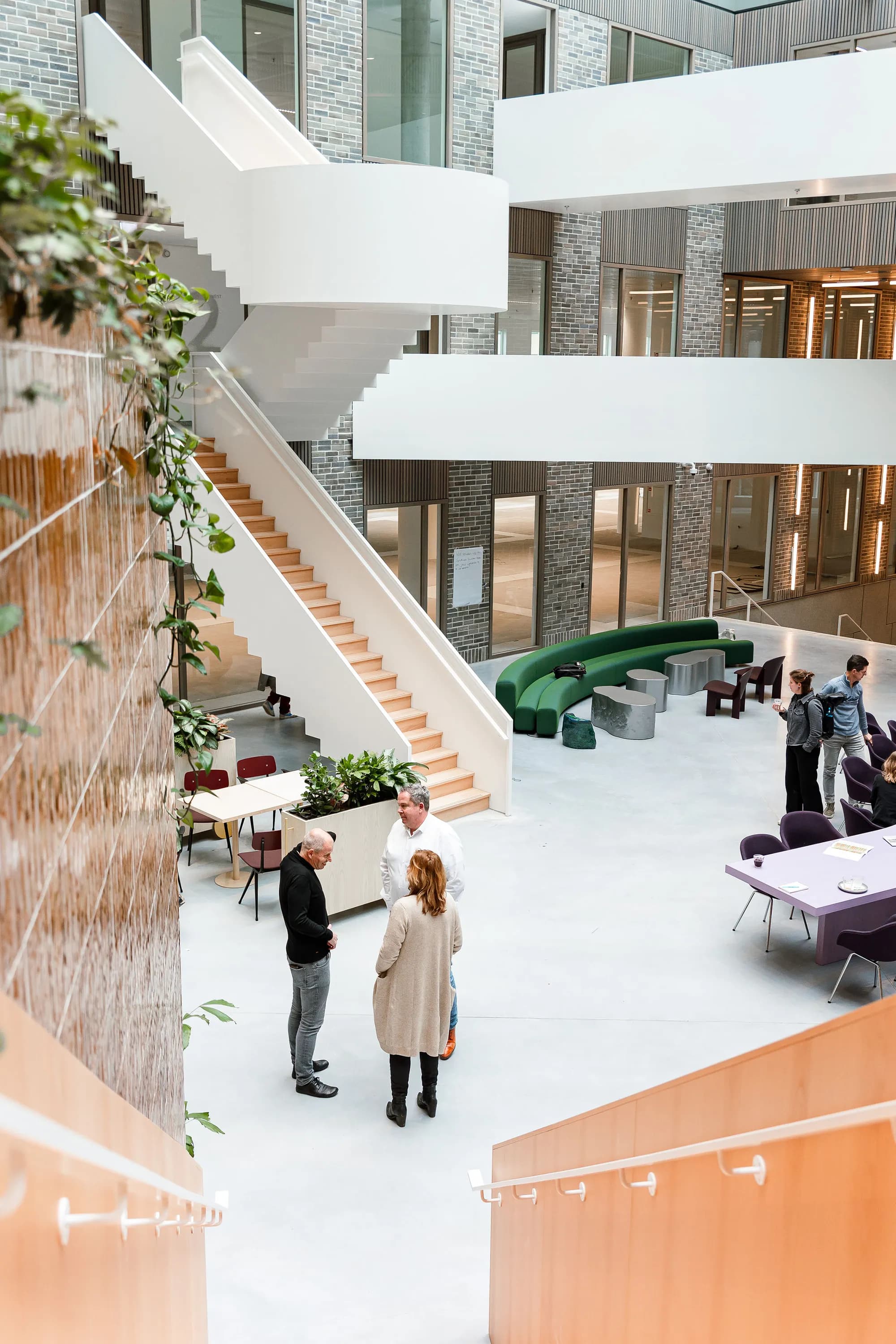 5tracks-cowork-community-1