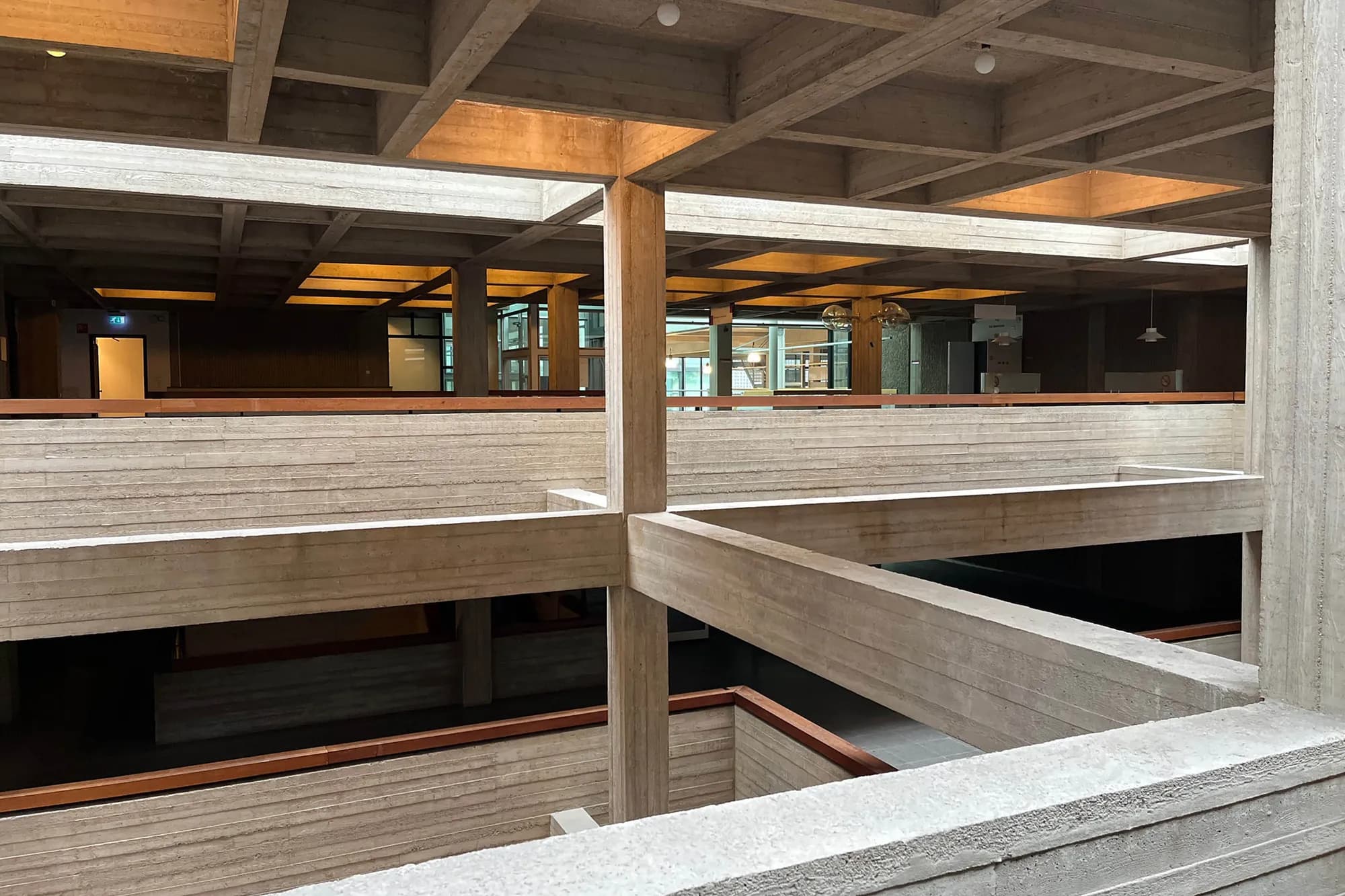 vigo mca museum amsterdam binnenkant